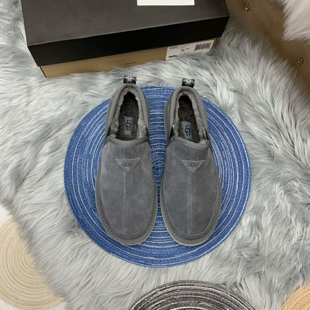 Grey Slip-On Low-Top Men’s Sneakers – In Stock