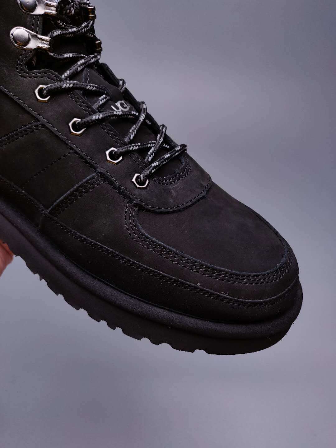 Black Lace-Up Casual Men’s Sneakers – In Stock