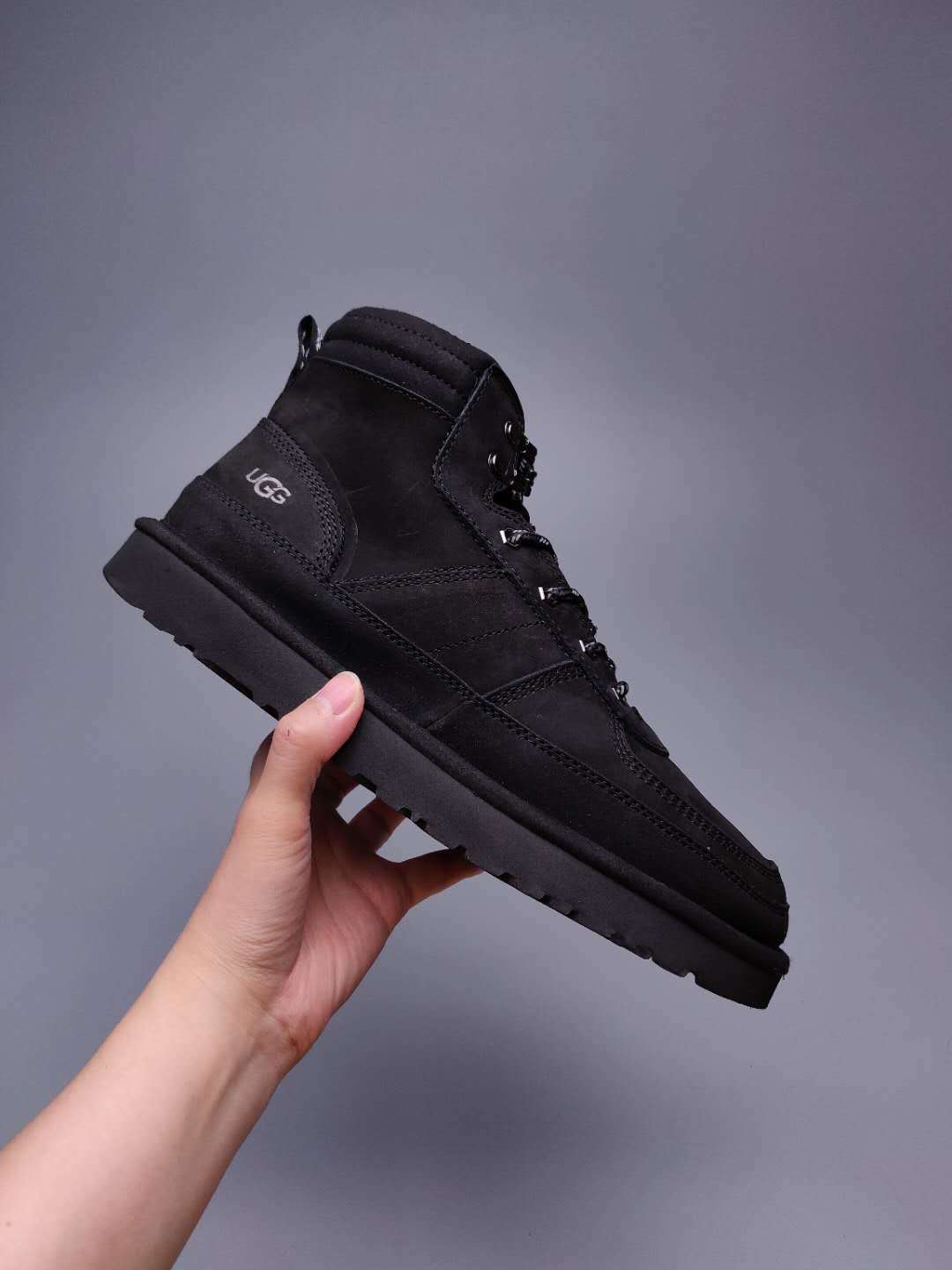 Black Lace-Up Casual Men’s Sneakers – In Stock