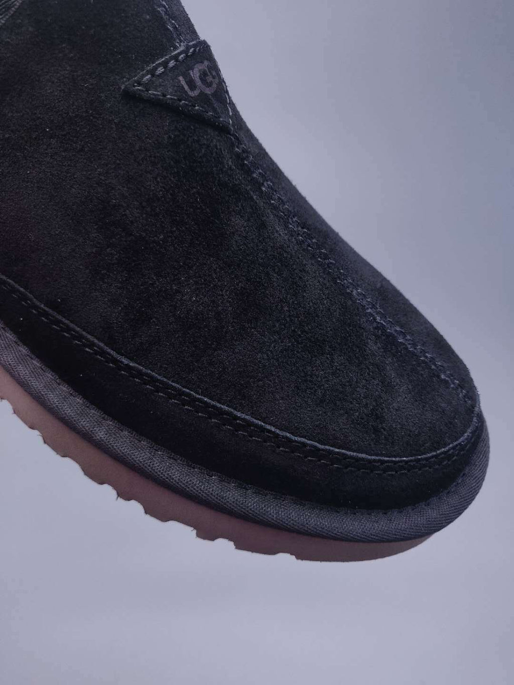 Black Slip-On Low-Top Men’s Sneakers – In Stock
