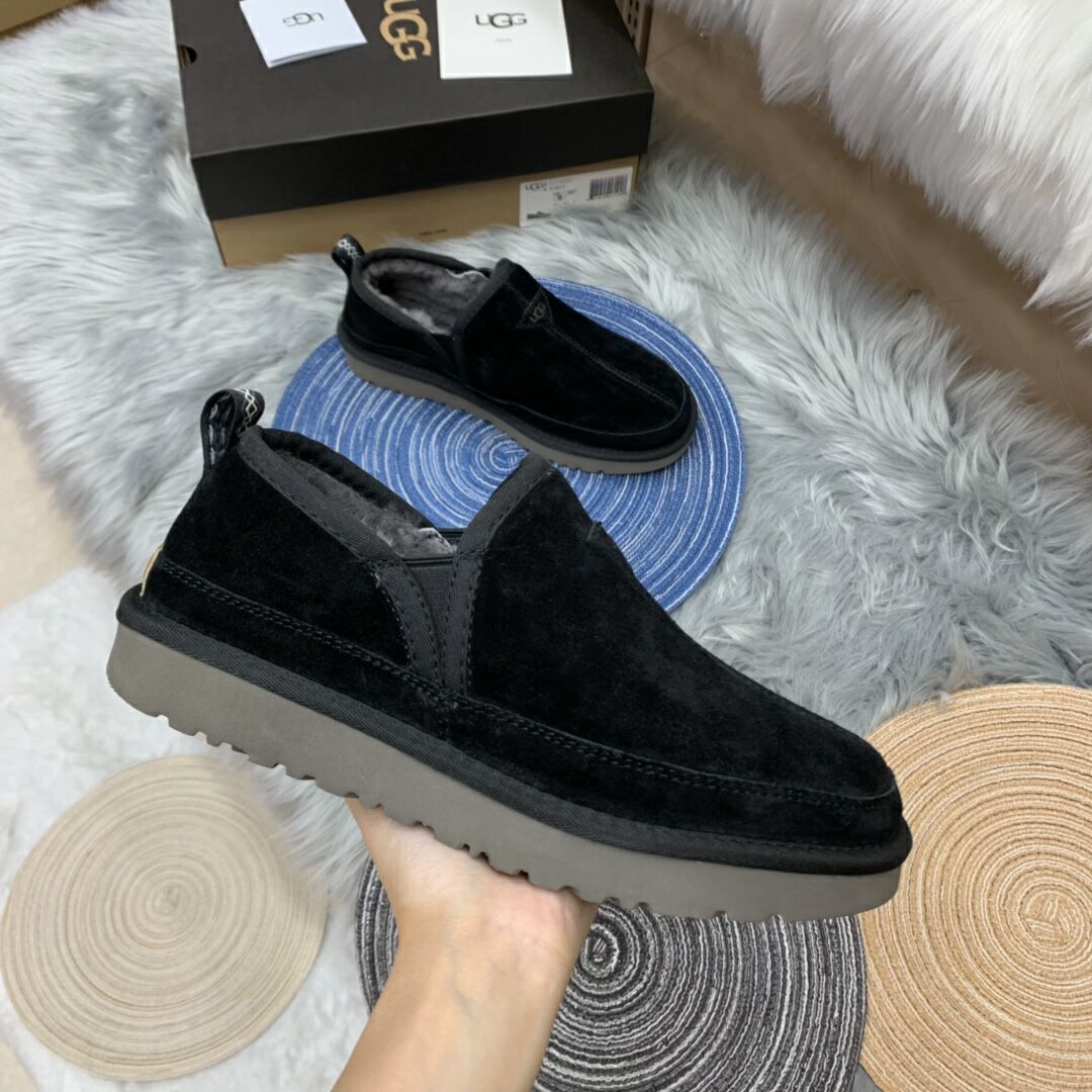 Black Slip-On Low-Top Men’s Sneakers – In Stock