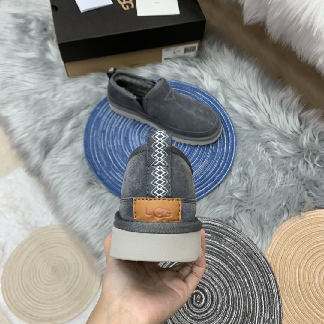 Grey Slip-On Low-Top Men’s Sneakers – In Stock