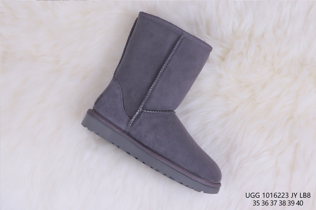 Grey Classic Short II Boots 2.0 – In Stock