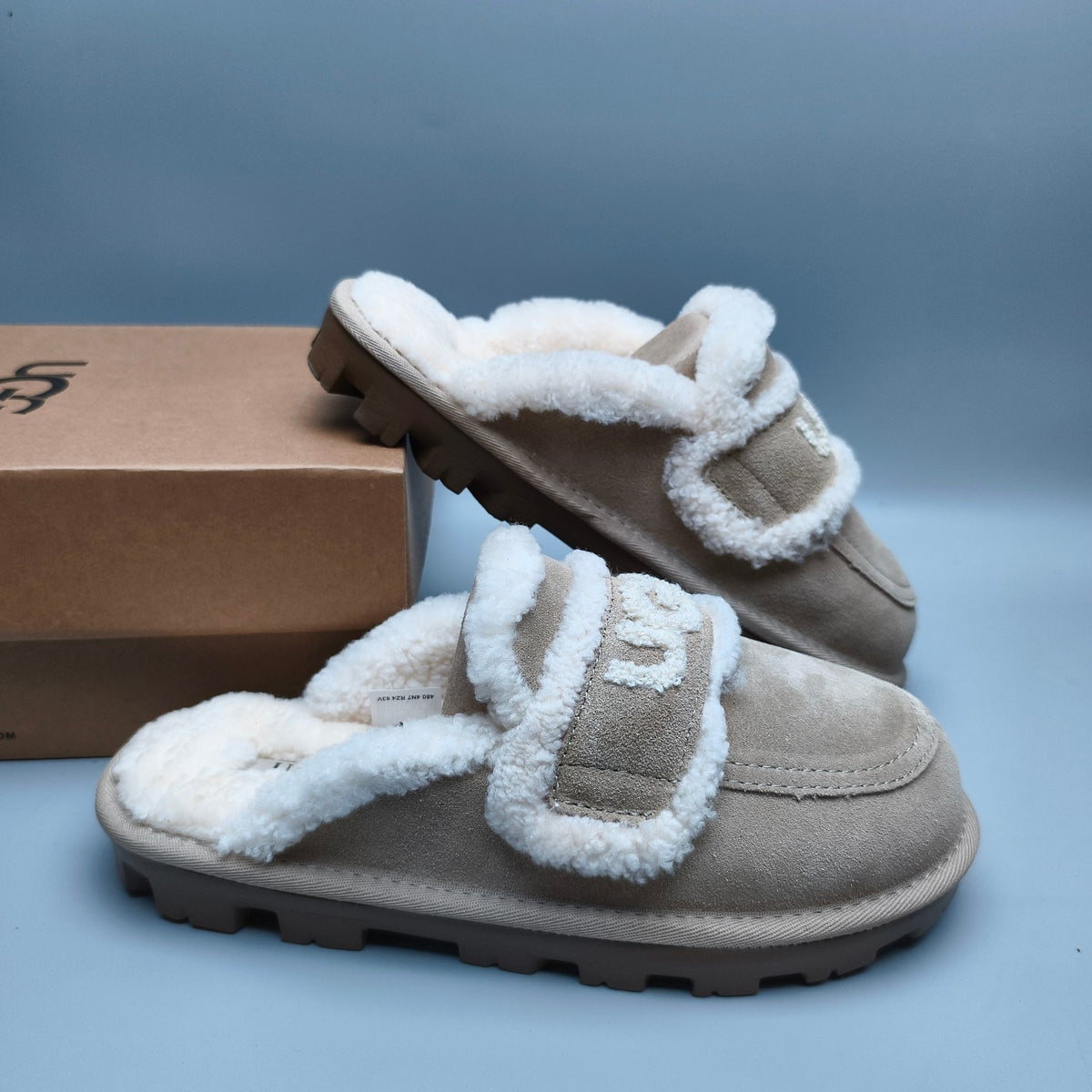 Sand Curly Fur Big Logo Casual Slippers