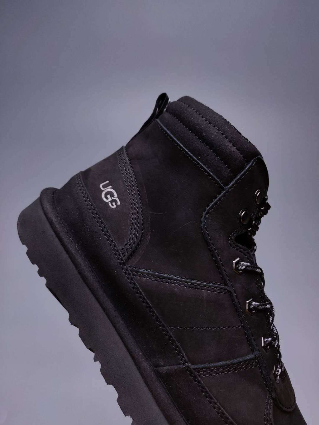 Black Lace-Up Casual Men’s Sneakers – In Stock