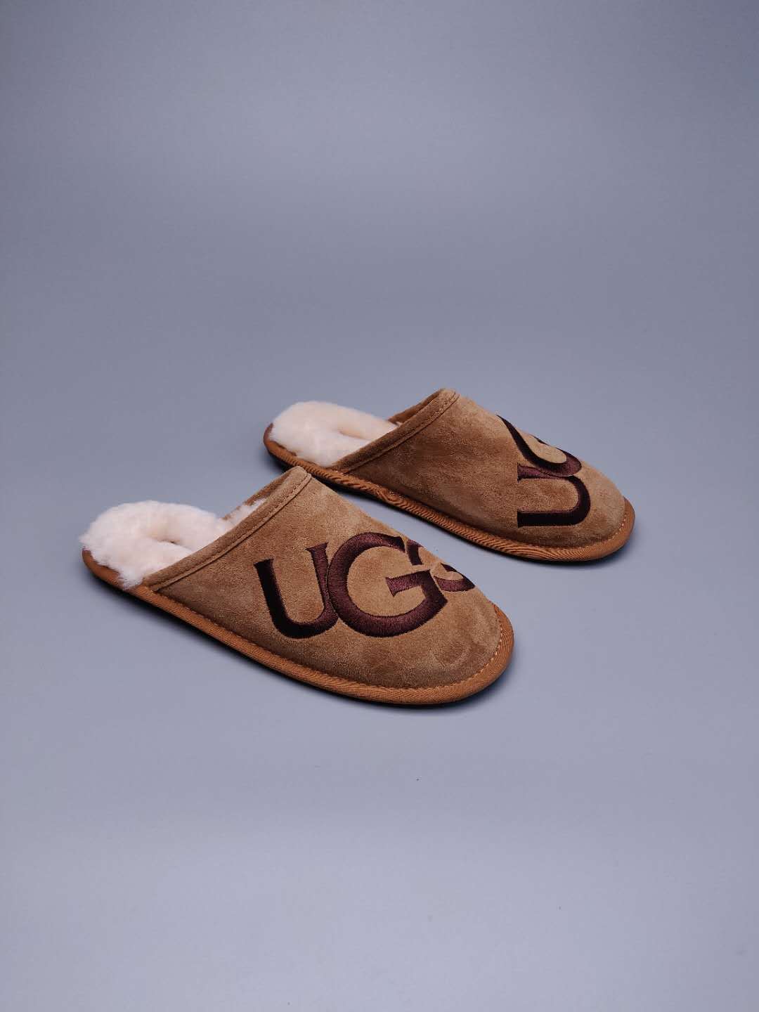Chestnut G-Logo Indoor Slippers – In Stock