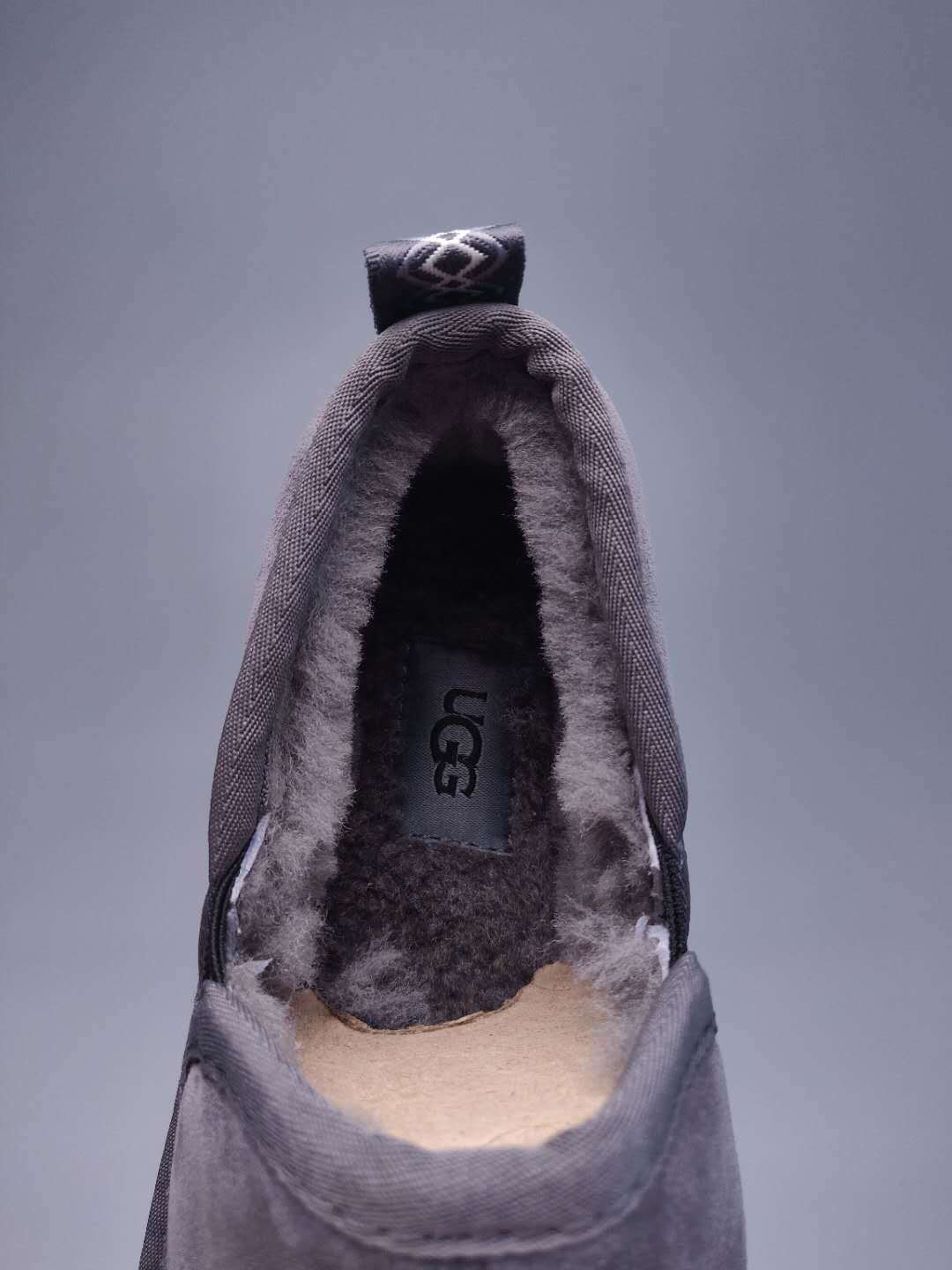 Grey Slip-On Low-Top Men’s Sneakers – In Stock