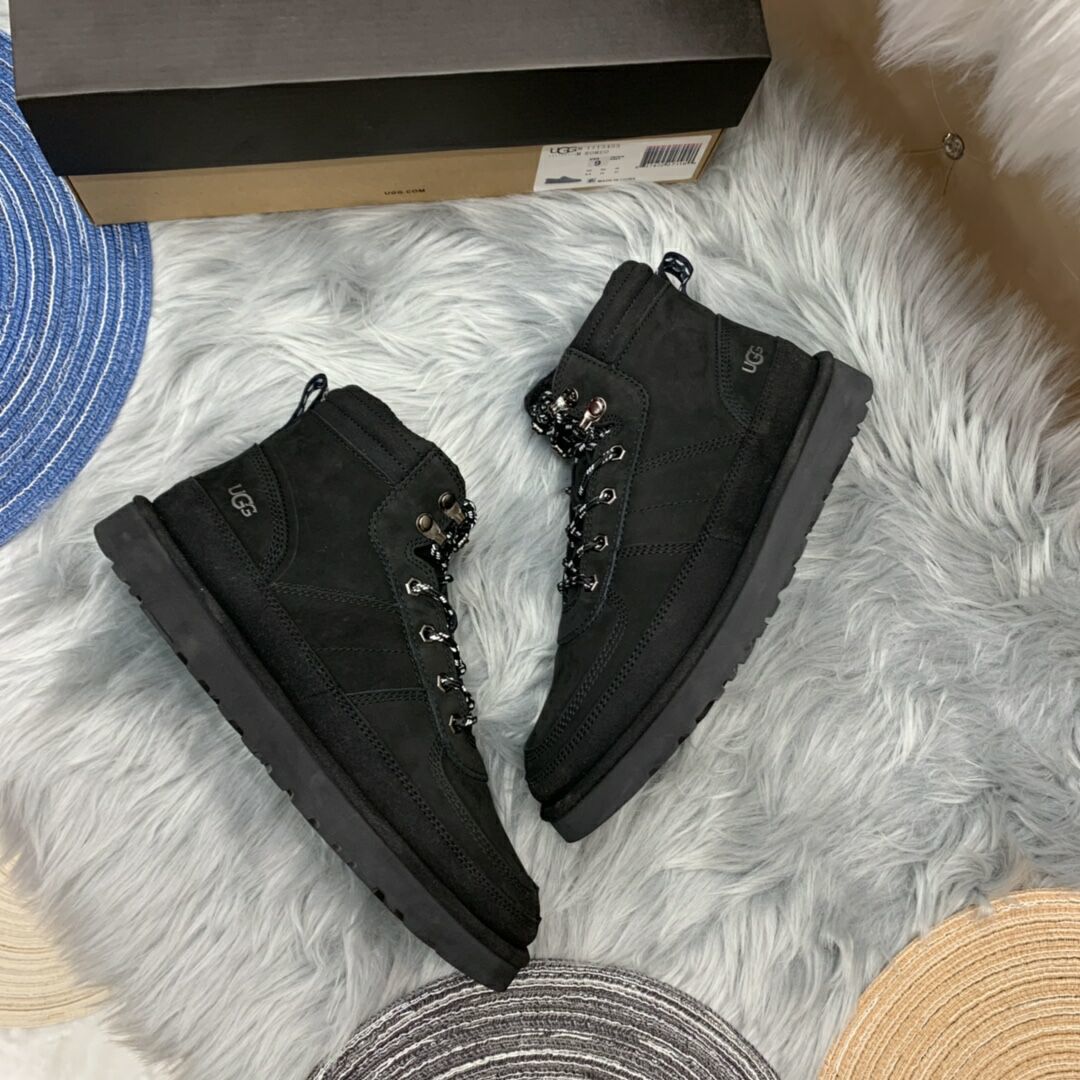 Black Lace-Up Casual Men’s Sneakers – In Stock