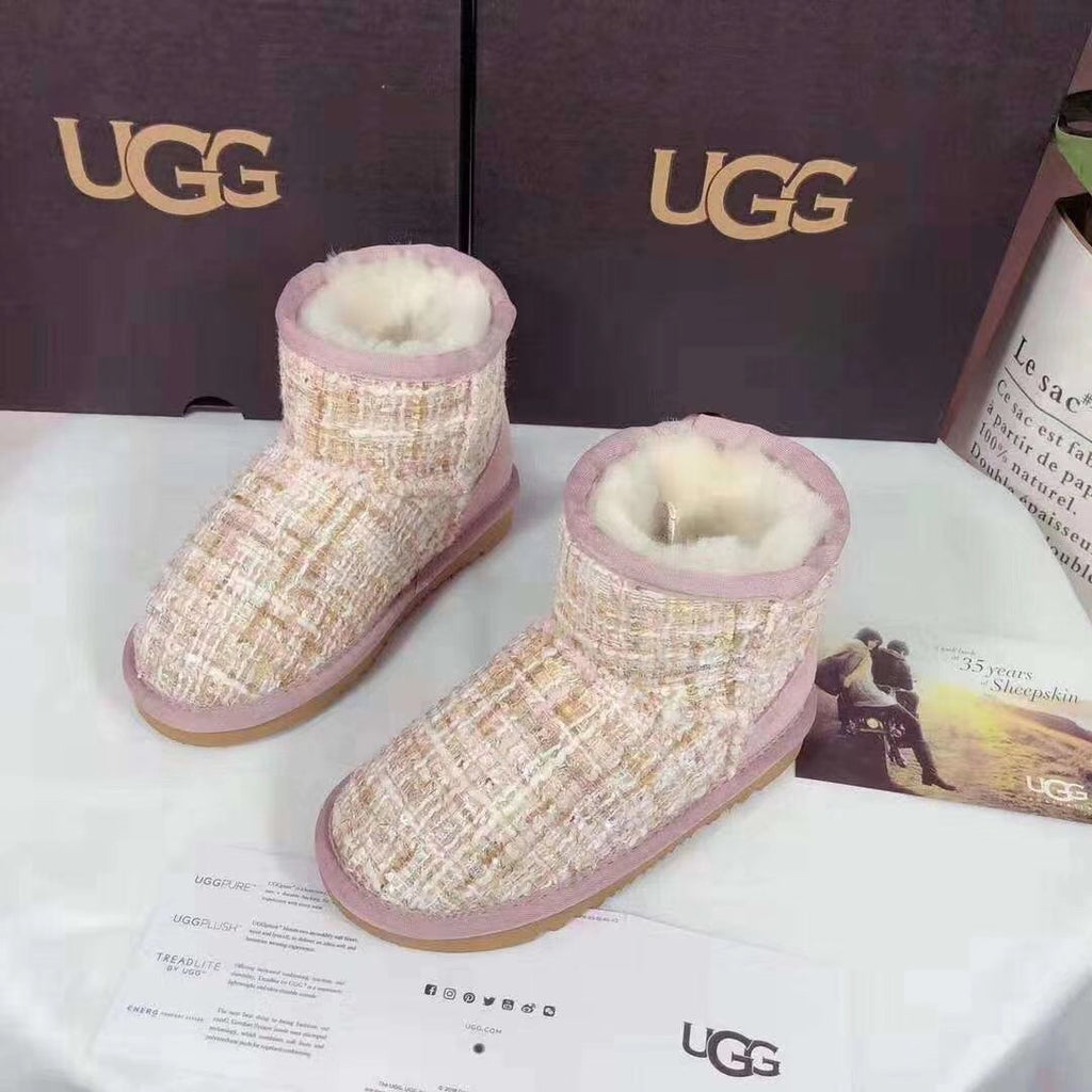 Pink Chanel-Style Kids’ Snow Boots – Cozy & Chic