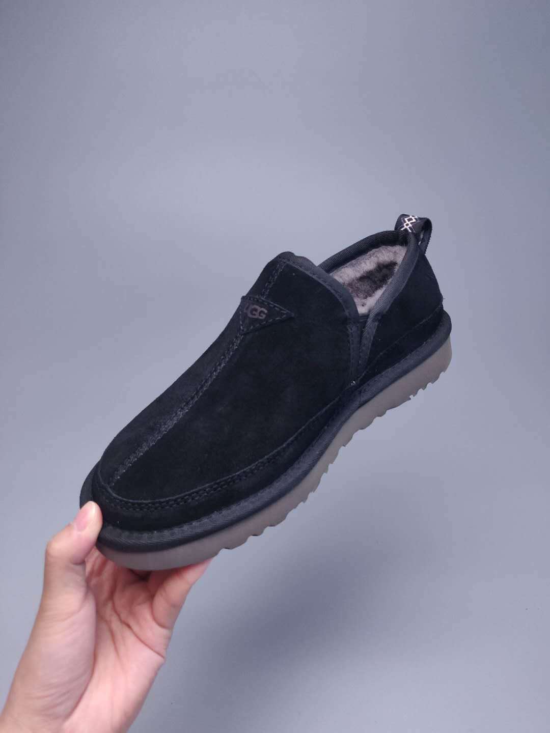 Black Slip-On Low-Top Men’s Sneakers – In Stock