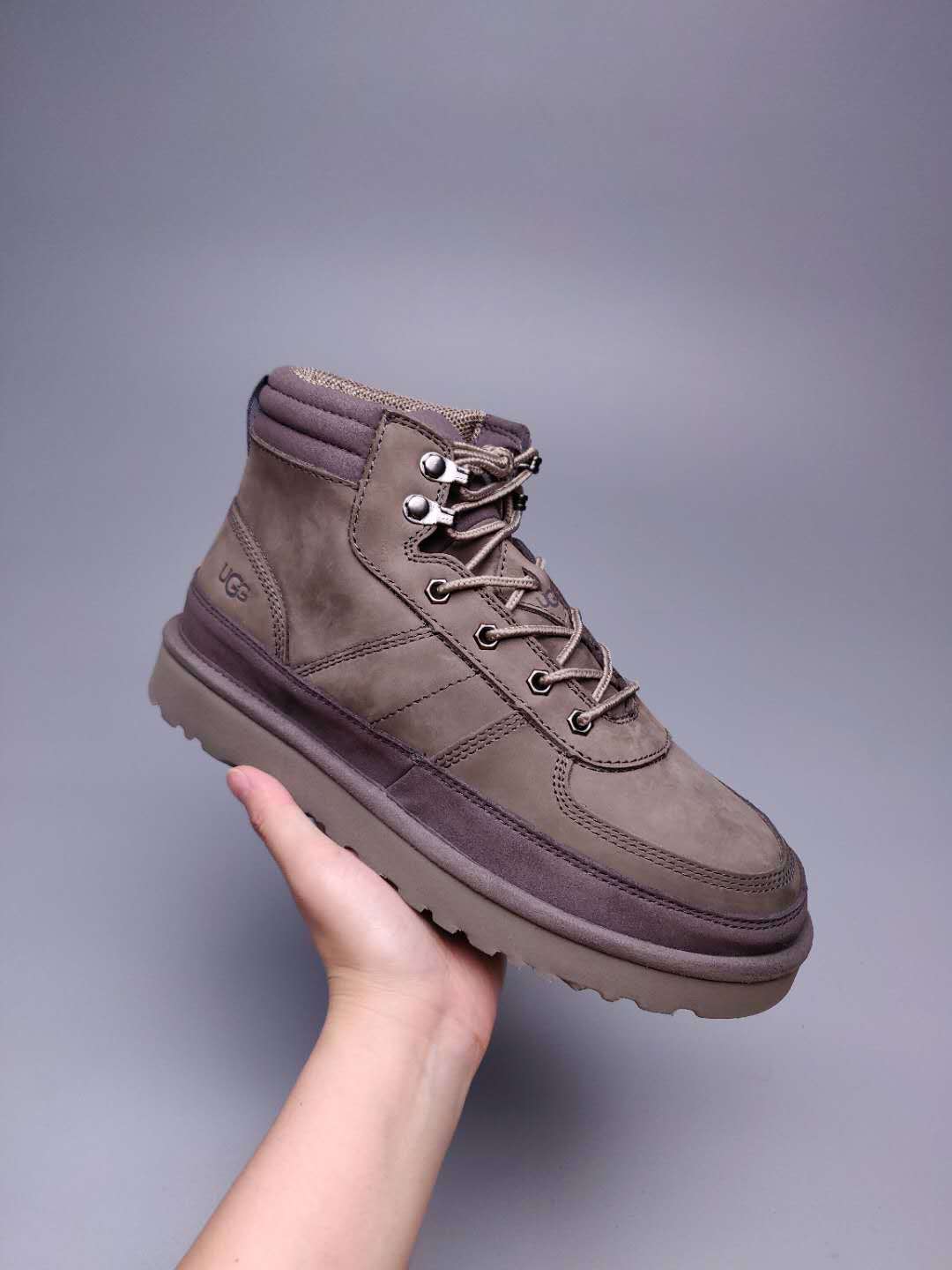 Grey Lace-Up Casual Men’s Sneakers – In Stock