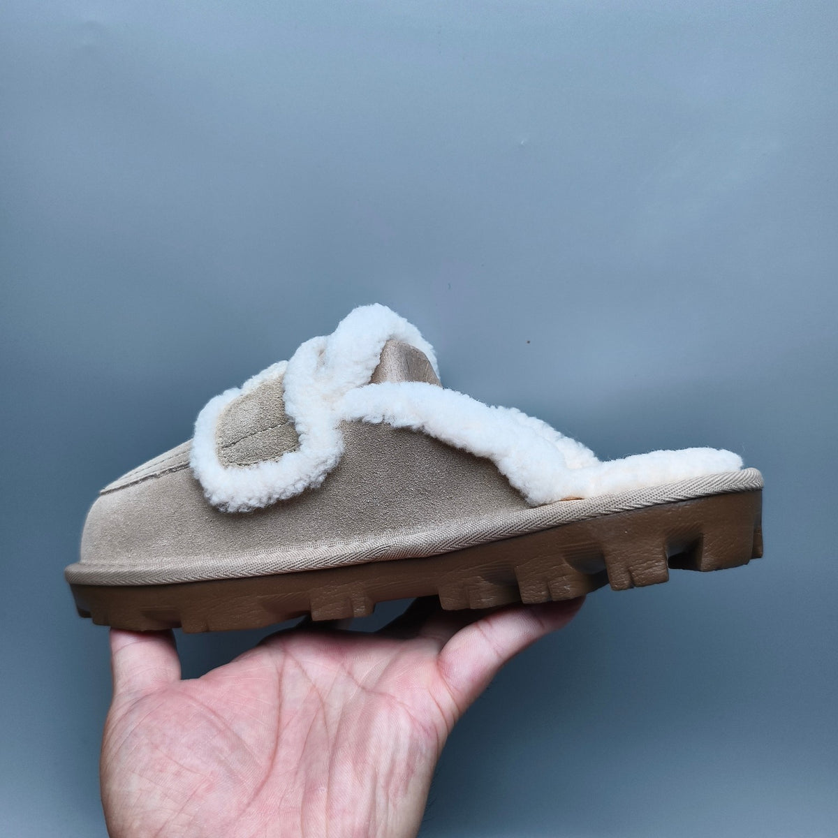 Sand Curly Fur Big Logo Casual Slippers