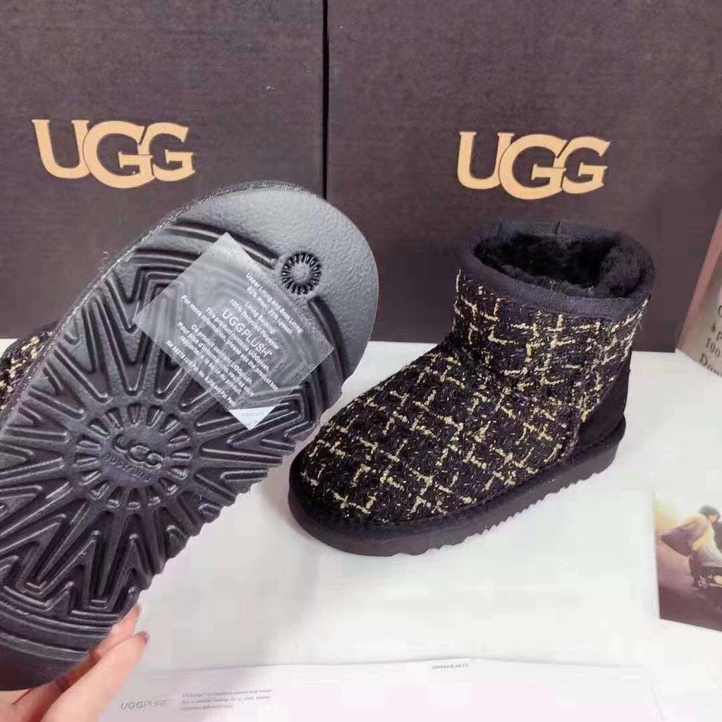 Black Chanel-Style Kids’ Snow Boots – Cozy & Chic