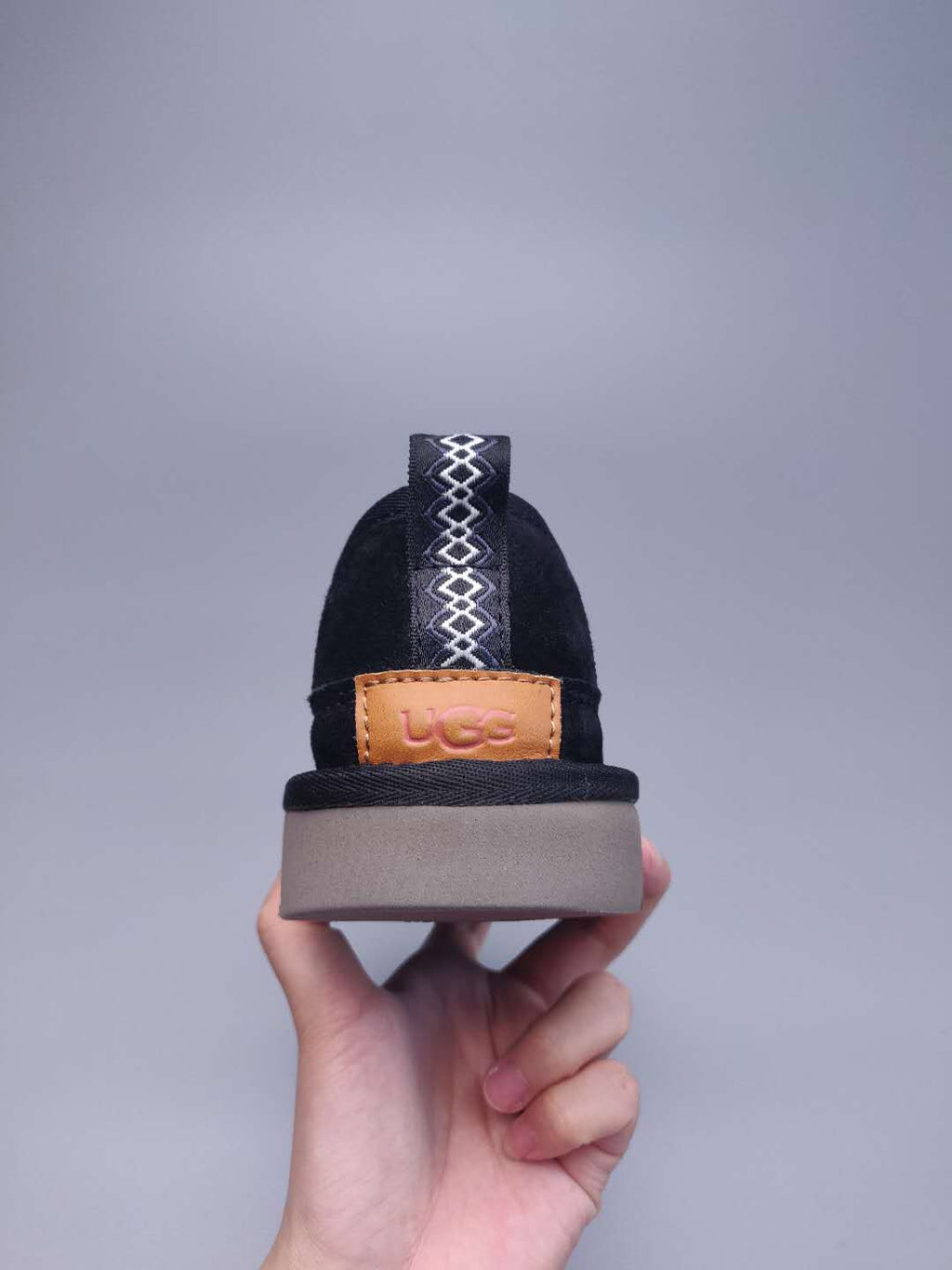 Black Slip-On Low-Top Men’s Sneakers – In Stock