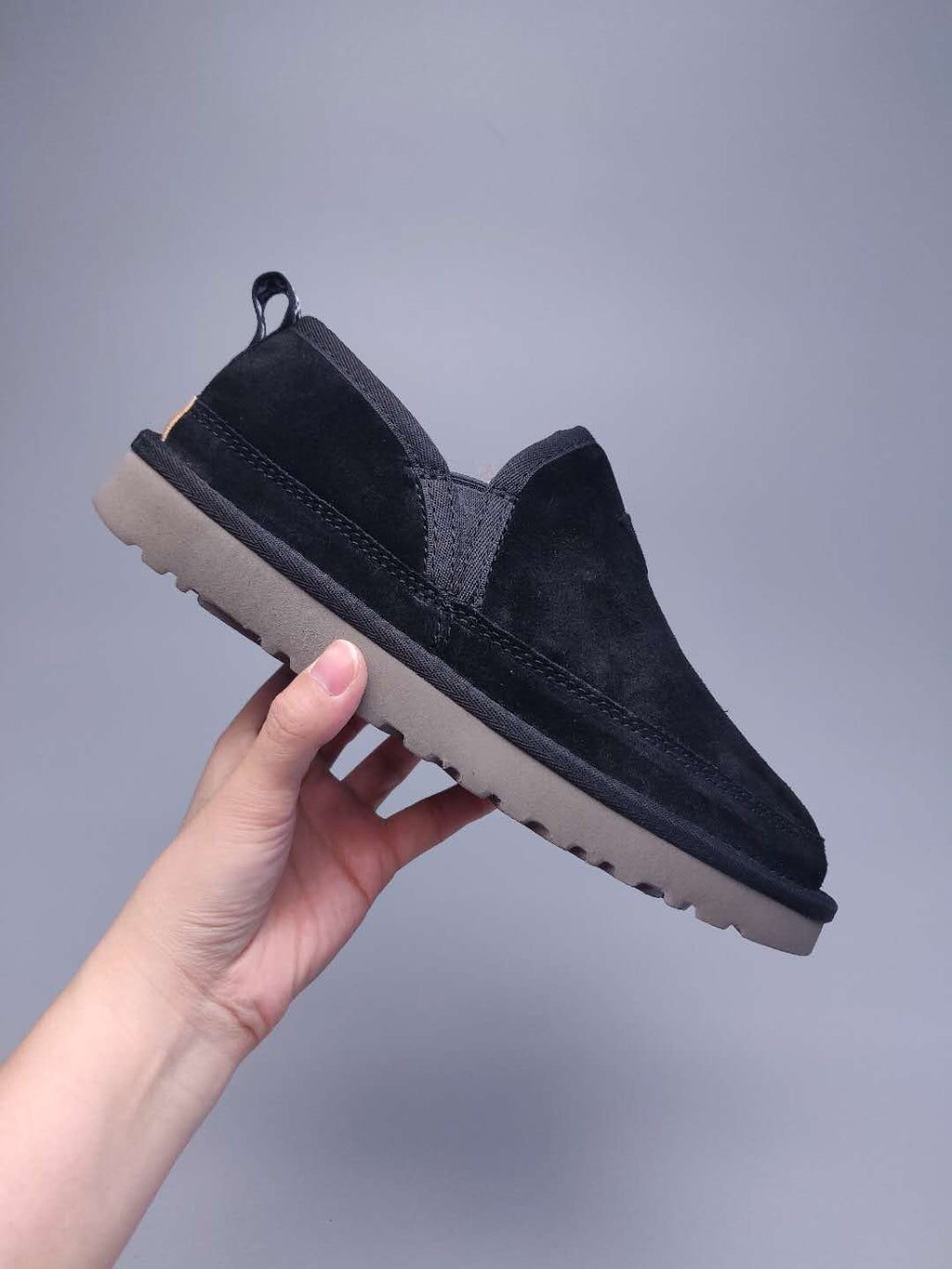 Black Slip-On Low-Top Men’s Sneakers – In Stock