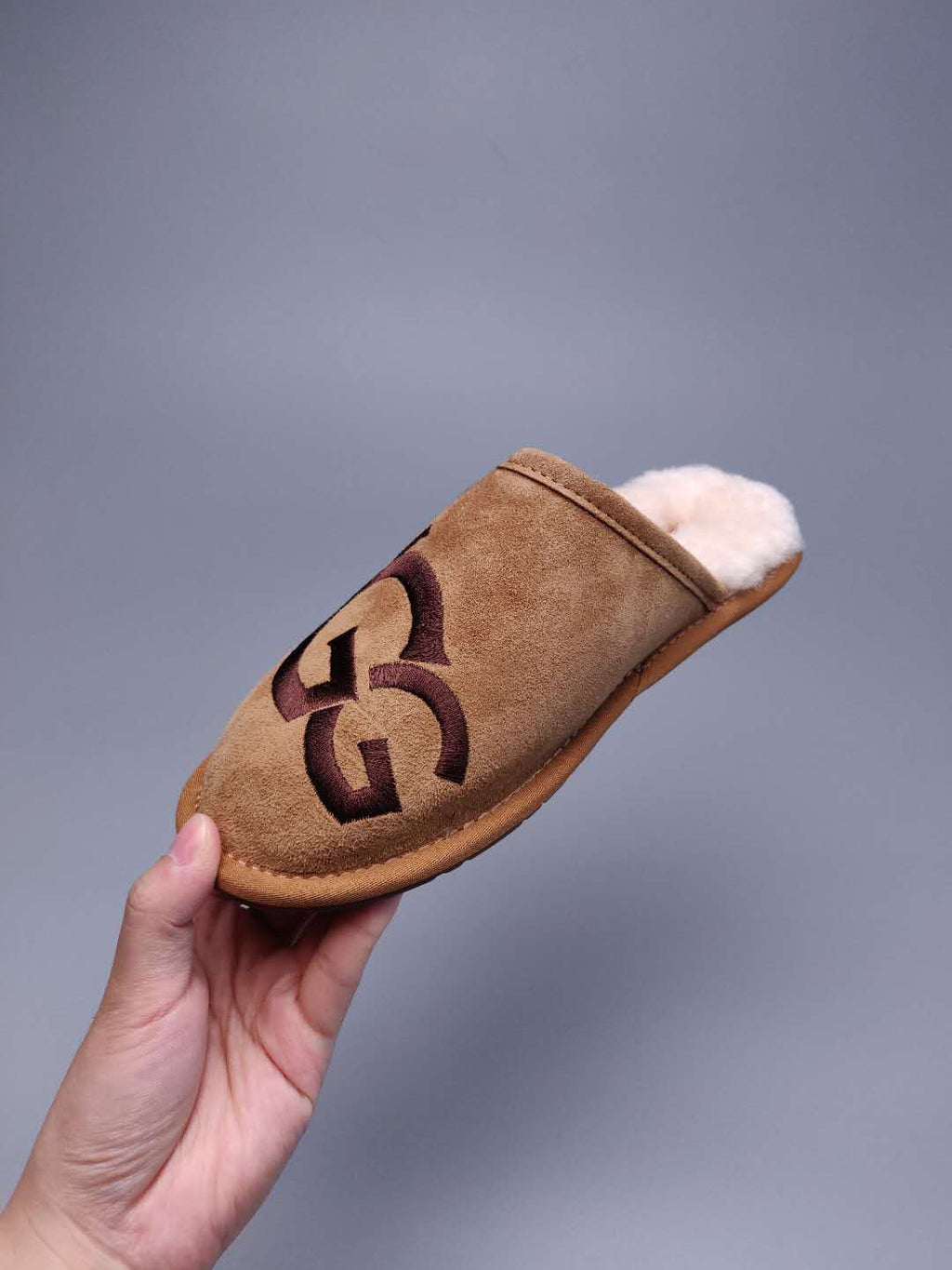 Chestnut G-Logo Indoor Slippers – In Stock