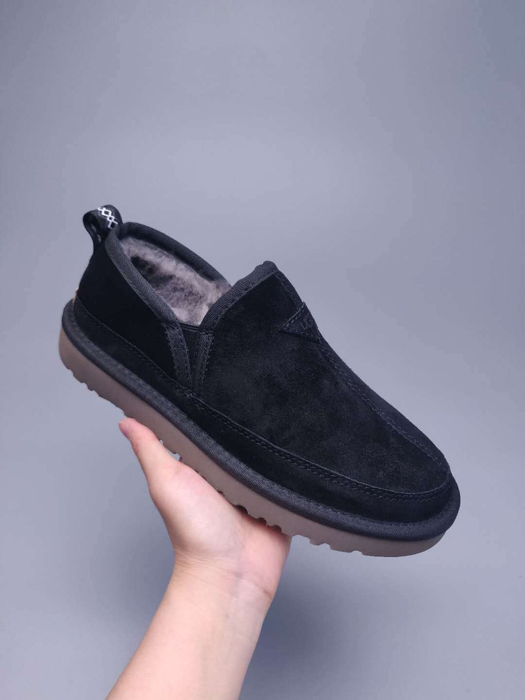 Black Slip-On Low-Top Men’s Sneakers – In Stock