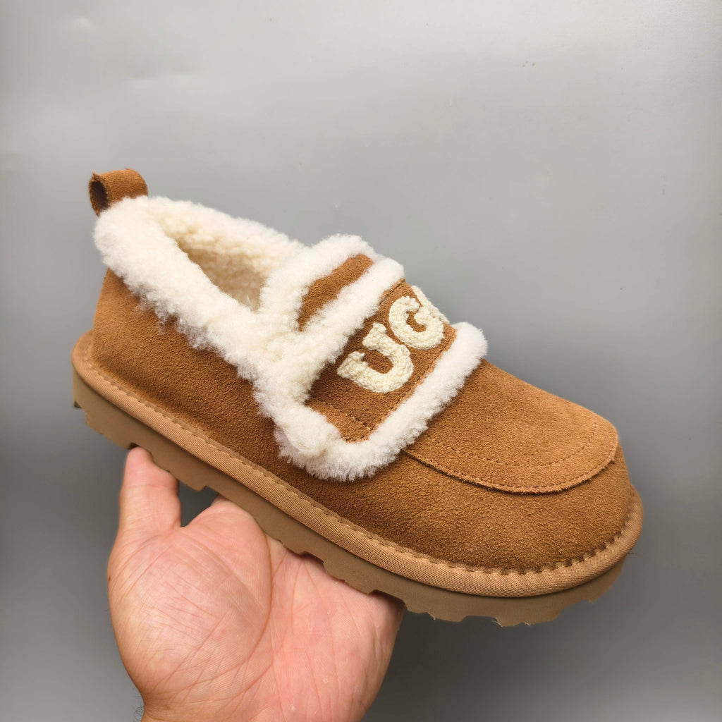 Chestnut Full-Cover Big Logo Casual Sneakers – In Stock