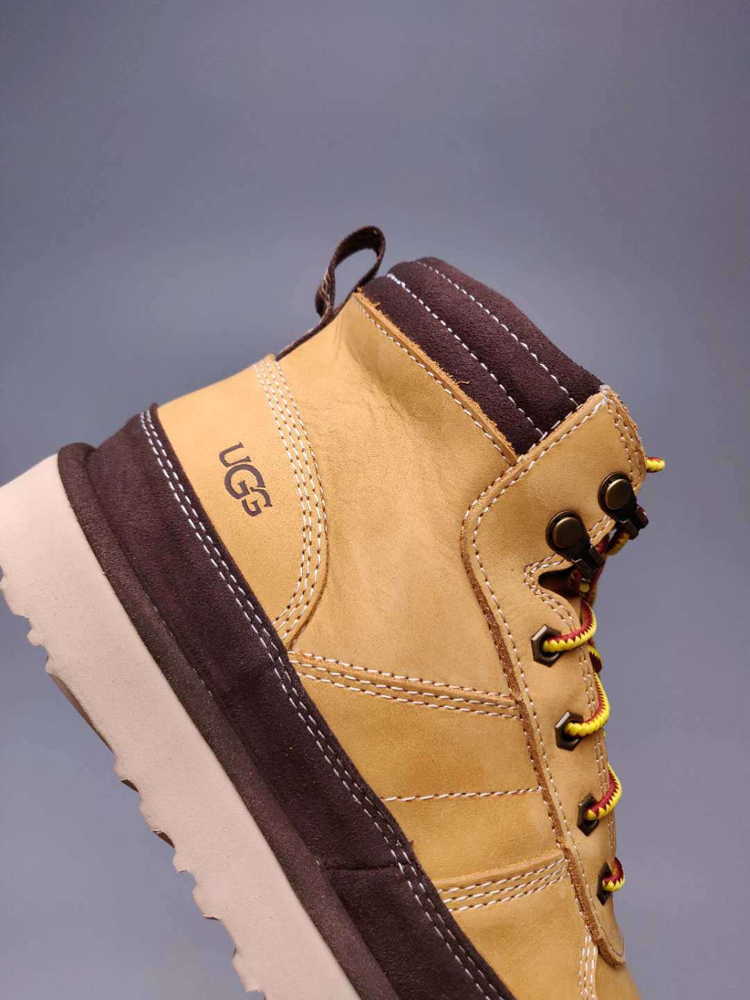 Chestnut Lace-Up Casual Men’s Sneakers – In Stock