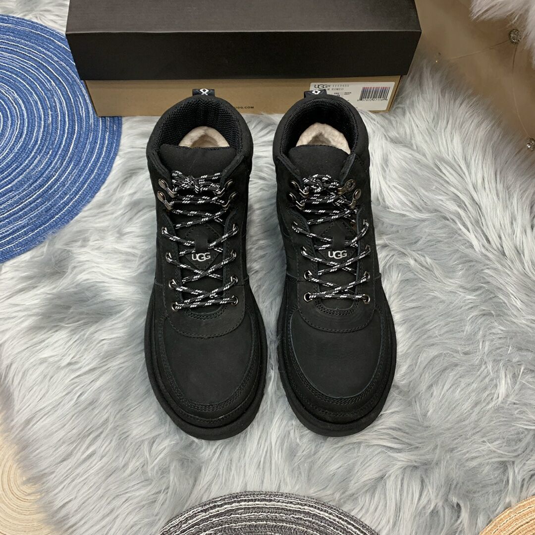 Black Lace-Up Casual Men’s Sneakers – In Stock