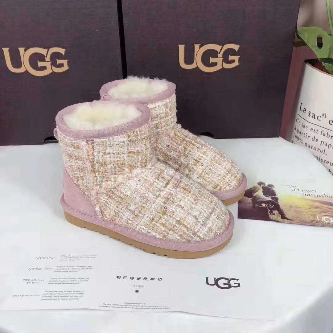 Pink Chanel-Style Kids’ Snow Boots – Cozy & Chic