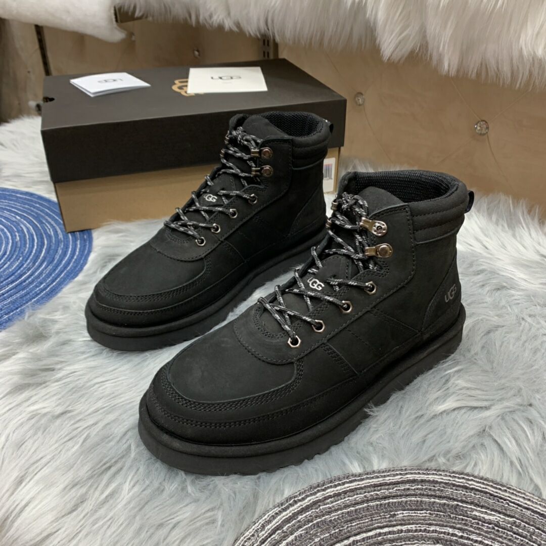 Black Lace-Up Casual Men’s Sneakers – In Stock