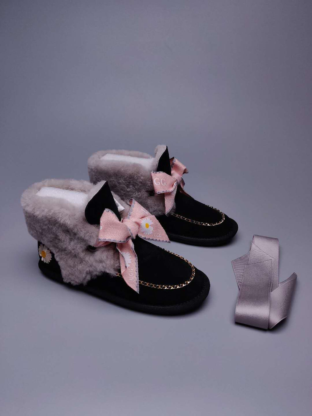 Black Daisy Chain Ribbon Shoes – In Stock