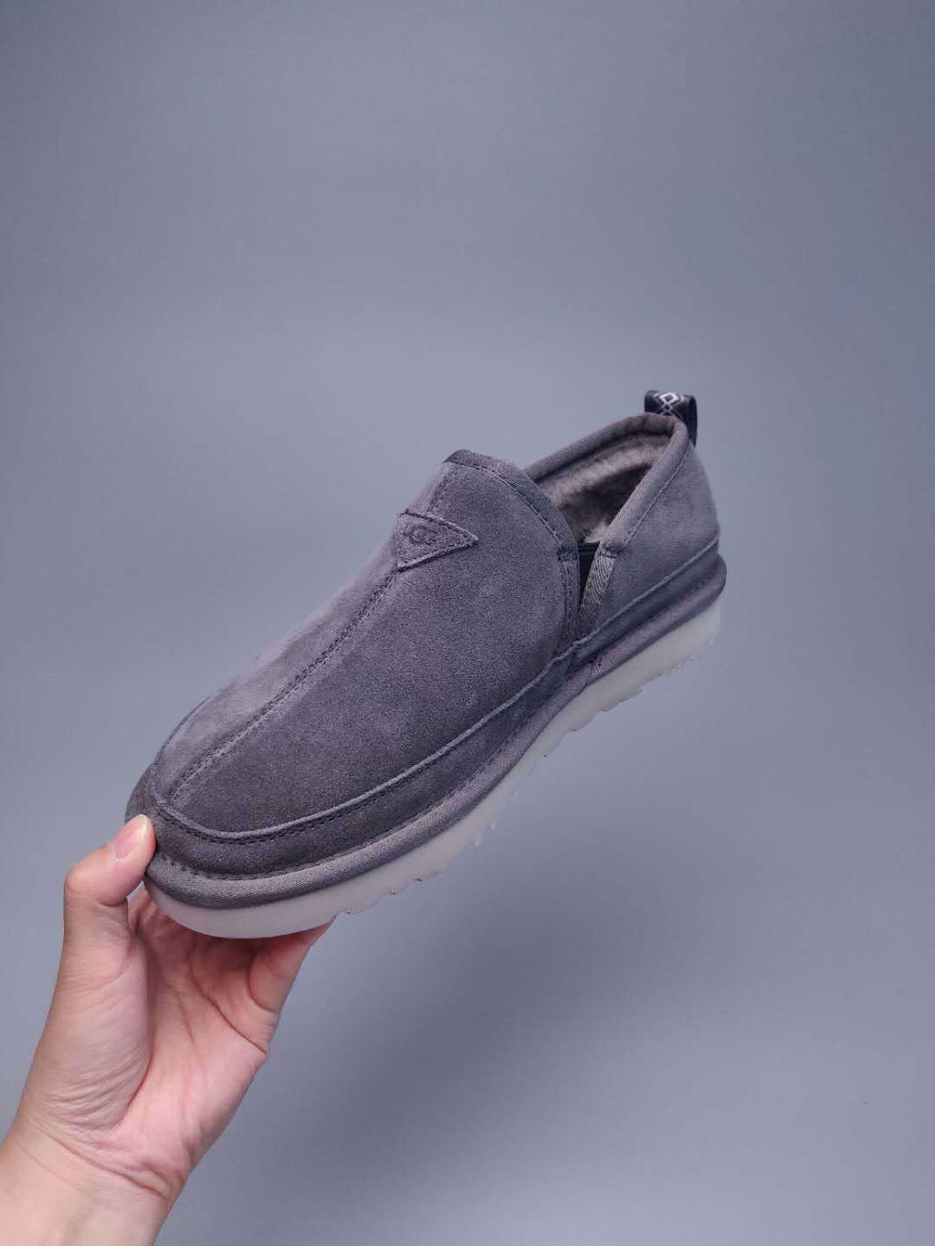 Grey Slip-On Low-Top Men’s Sneakers – In Stock