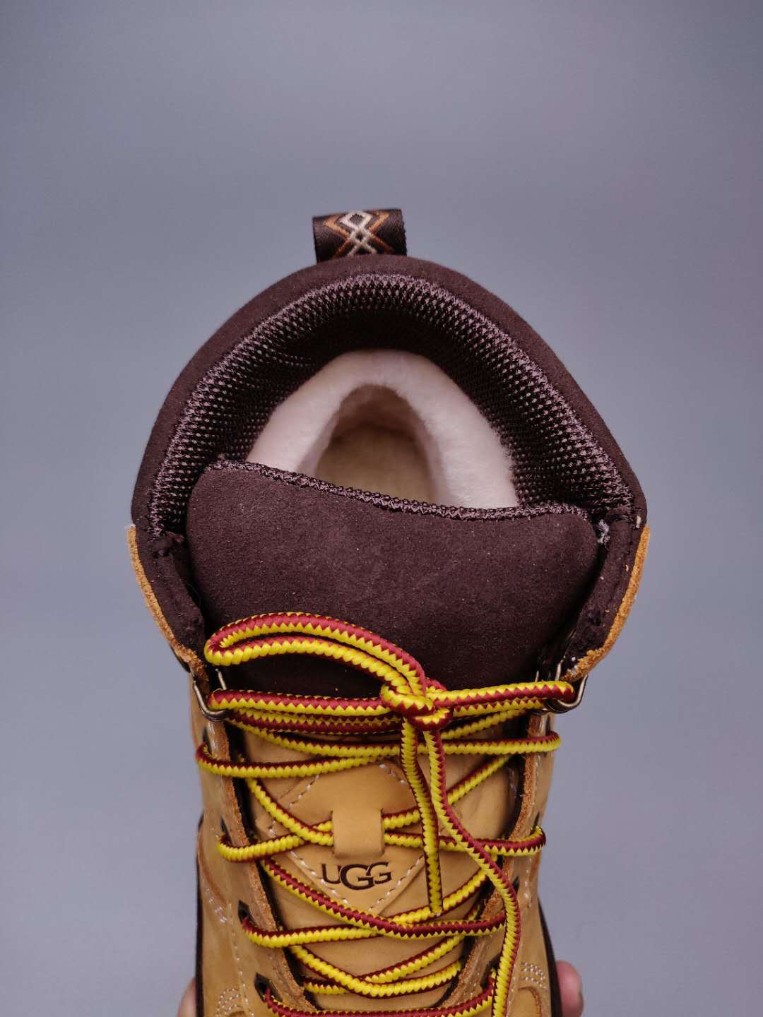 Chestnut Lace-Up Casual Men’s Sneakers – In Stock