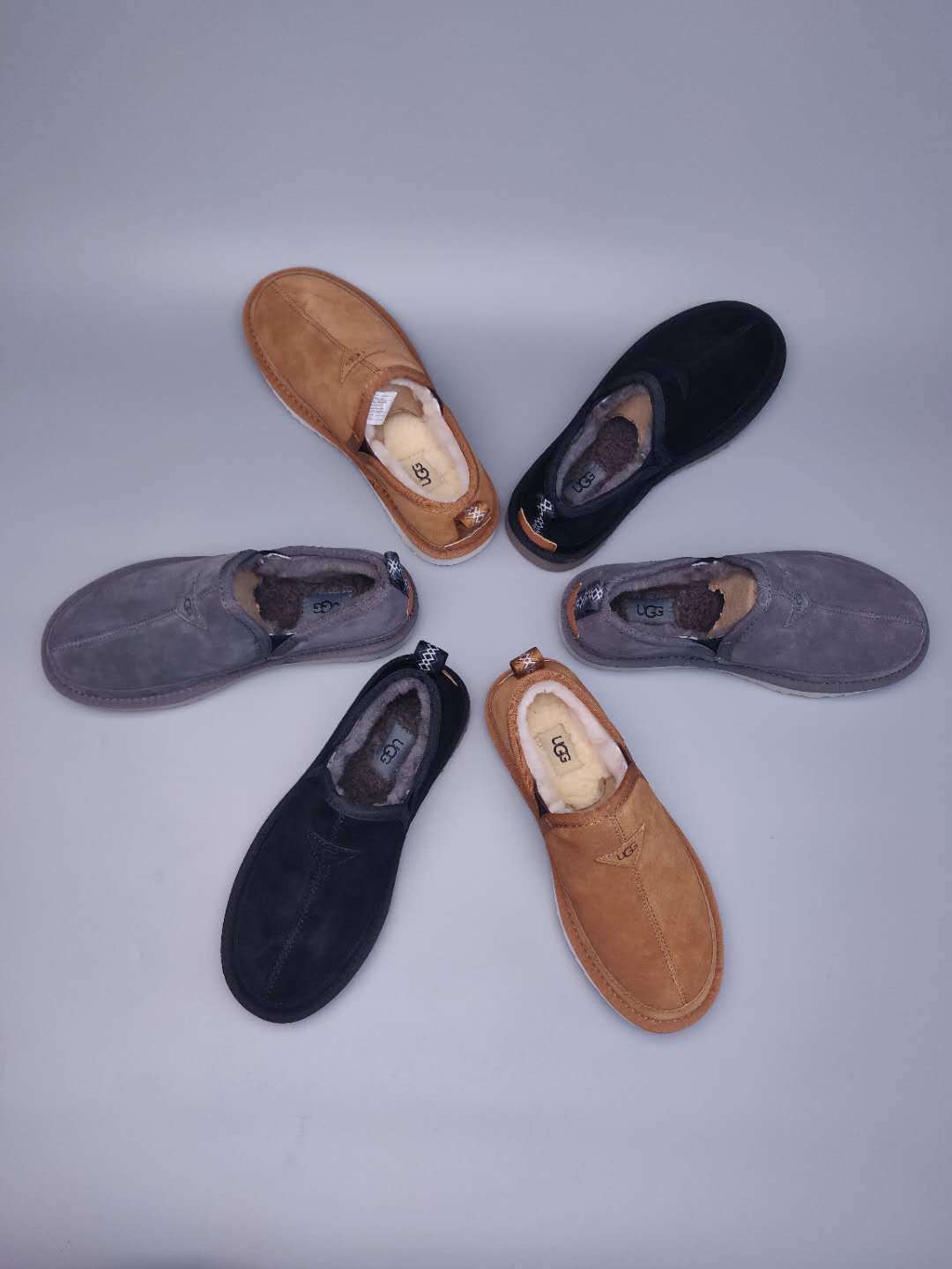 Black Slip-On Low-Top Men’s Sneakers – In Stock