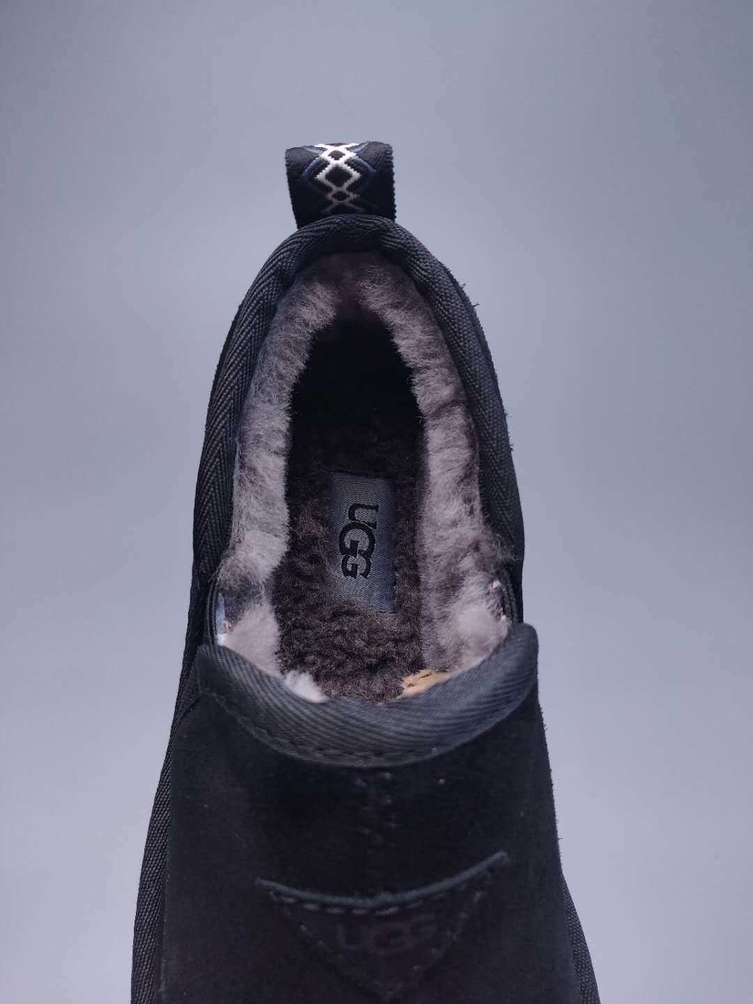 Black Slip-On Low-Top Men’s Sneakers – In Stock