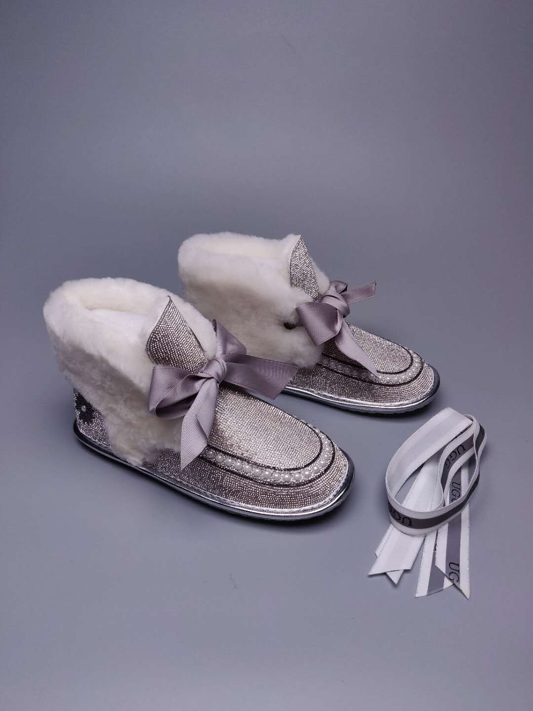 Silver Daisy Crystal-Embellished Ribbon Shoes – In Stock