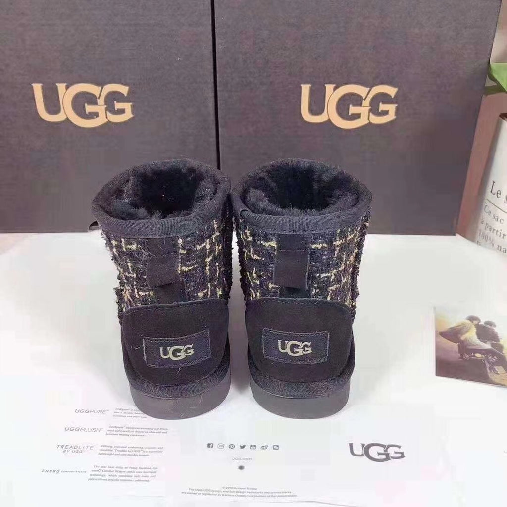 Black Chanel-Style Kids’ Snow Boots – Cozy & Chic