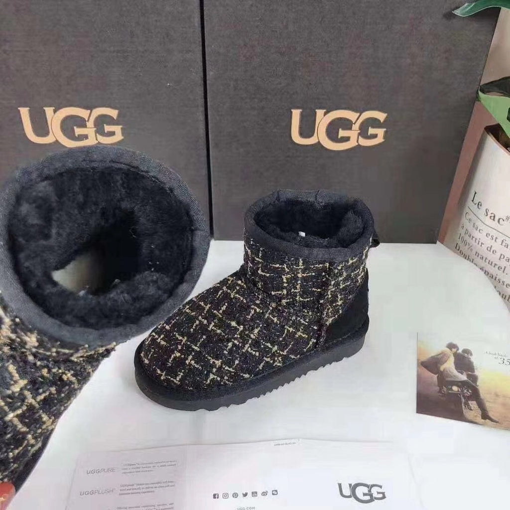 Black Chanel-Style Kids’ Snow Boots – Cozy & Chic