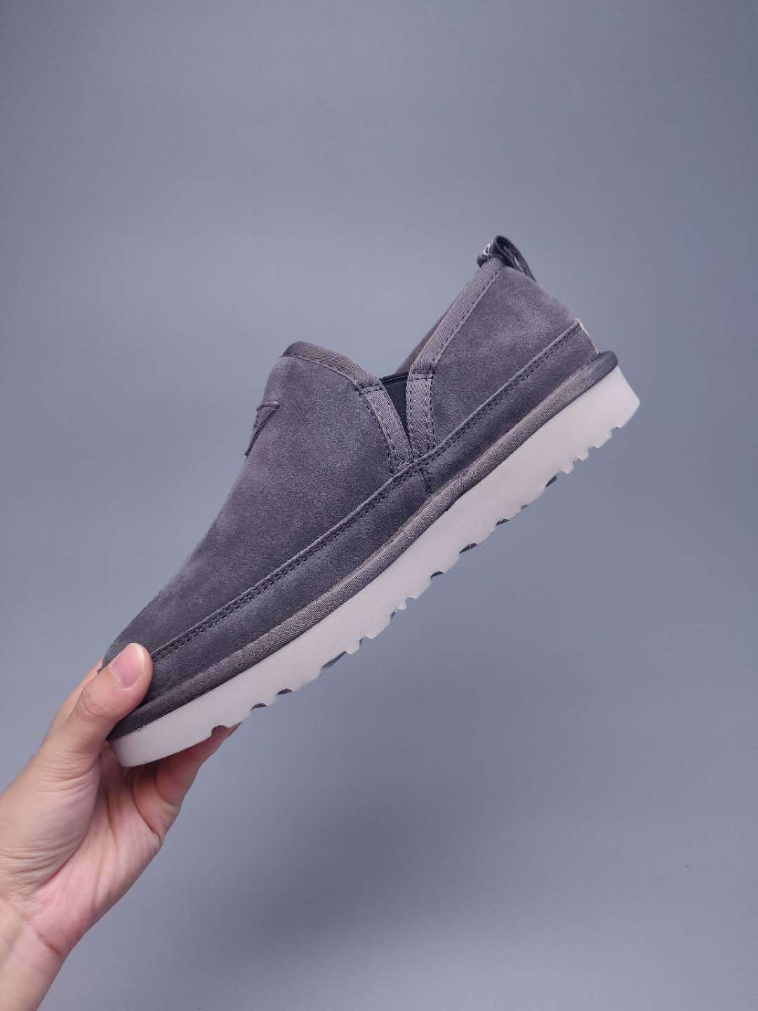Grey Slip-On Low-Top Men’s Sneakers – In Stock