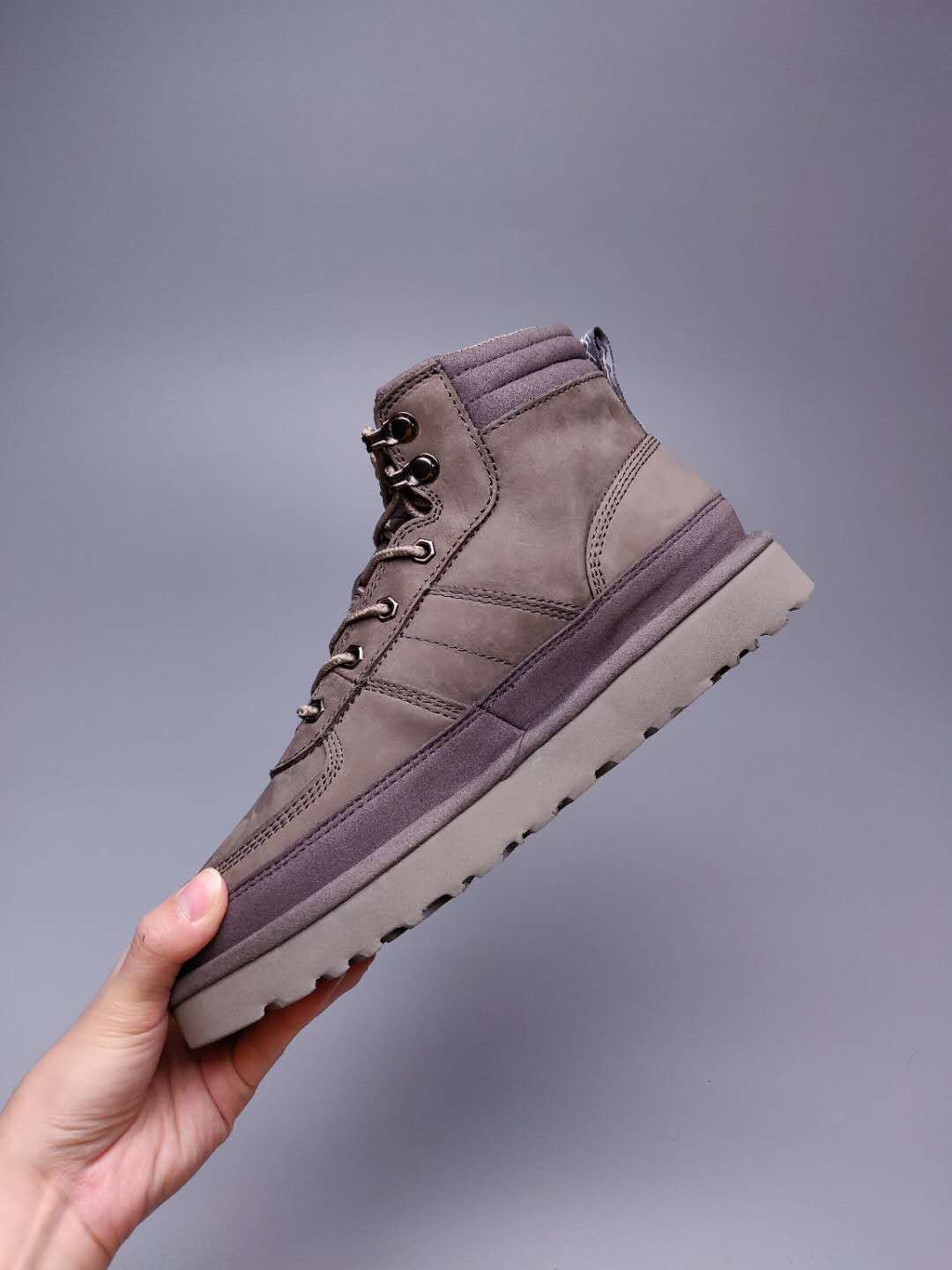 Grey Lace-Up Casual Men’s Sneakers – In Stock