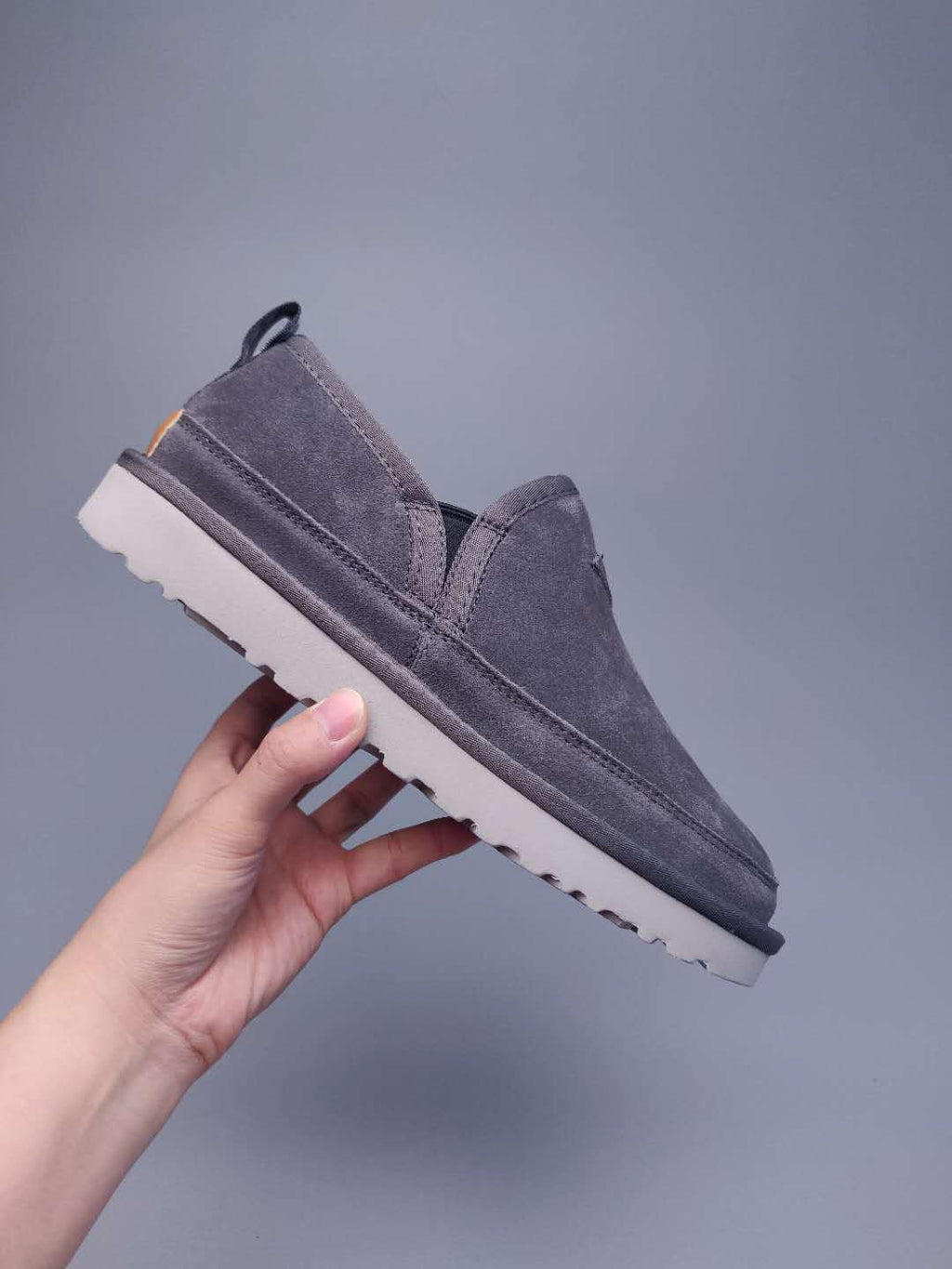 Grey Slip-On Low-Top Men’s Sneakers – In Stock