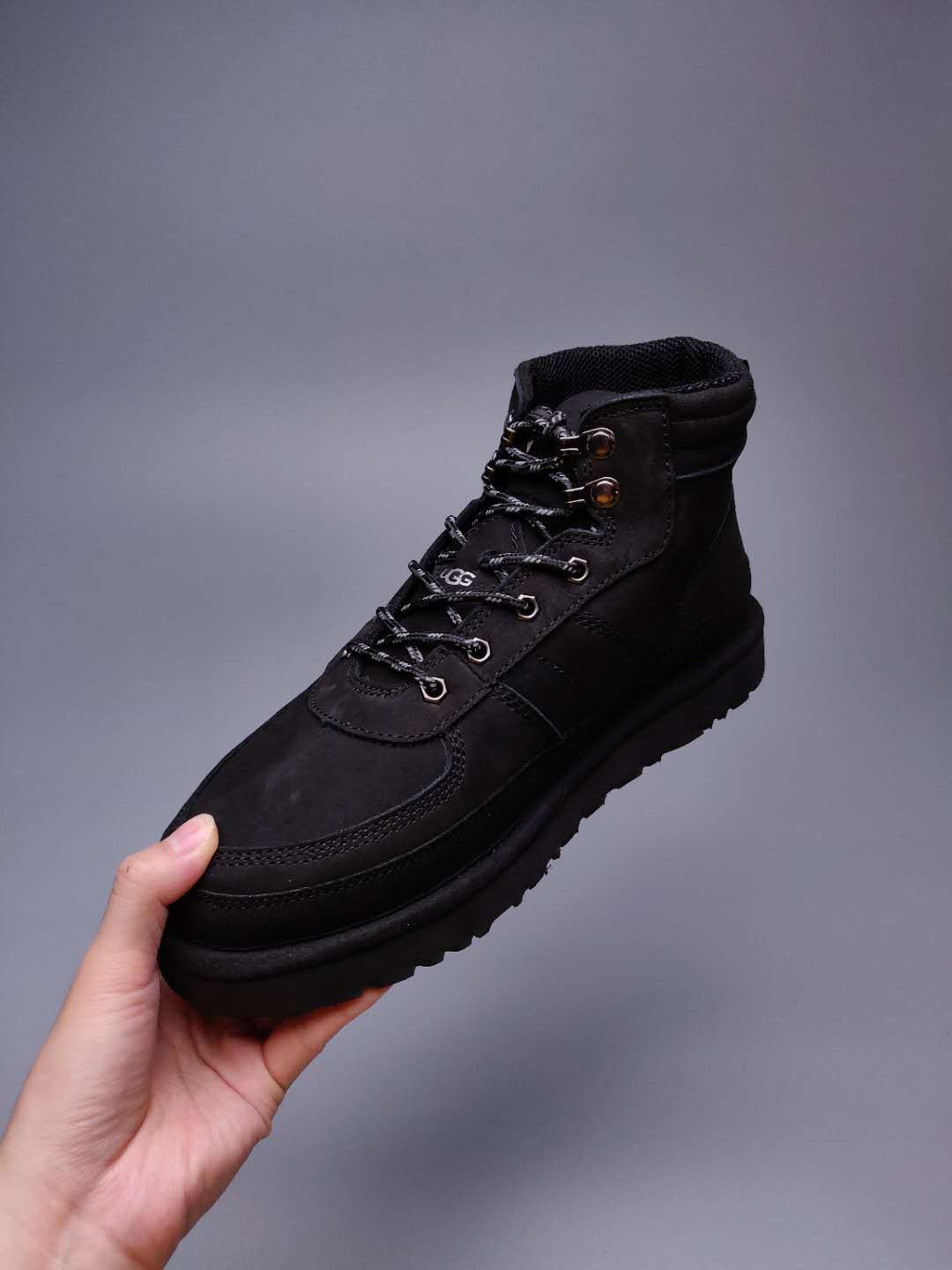 Black Lace-Up Casual Men’s Sneakers – In Stock