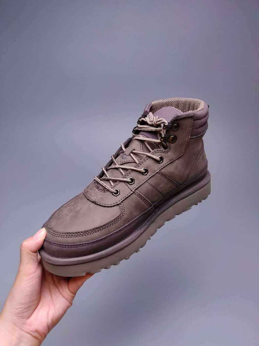 Grey Lace-Up Casual Men’s Sneakers – In Stock