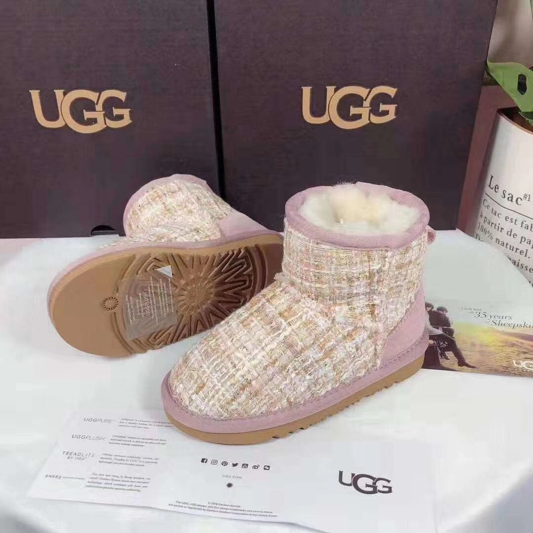 Pink Chanel-Style Kids’ Snow Boots – Cozy & Chic