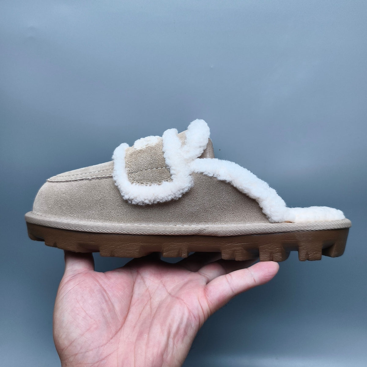 Sand Curly Fur Big Logo Casual Slippers