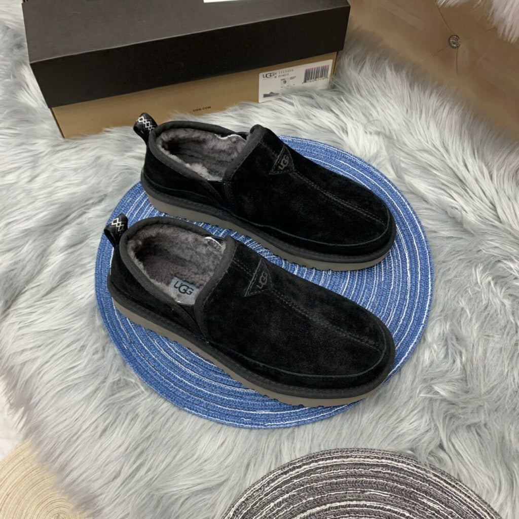 Black Slip-On Low-Top Men’s Sneakers – In Stock