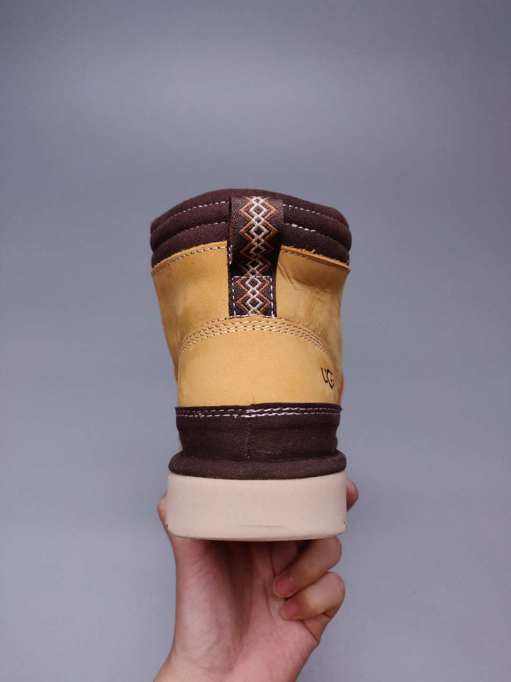 Chestnut Lace-Up Casual Men’s Sneakers – In Stock
