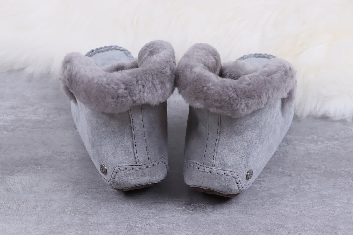 Grey W Alena – Women’s Alena Collection