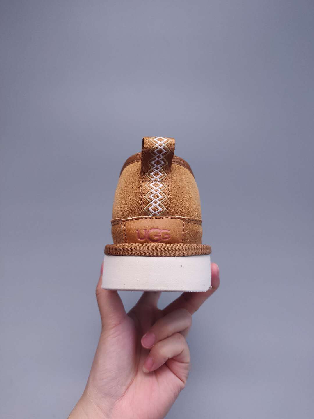 Chestnut Slip-On Low-Top Men’s Sneakers – In Stock